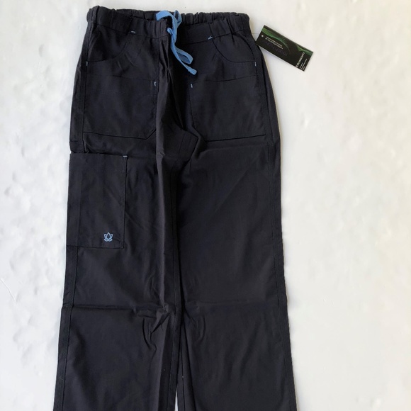 Scrub set in women by Meavn - Picture 3 of 6